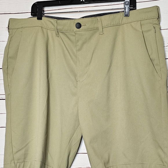 Jachs New York Tan Golf Shorts - Picture 3 of 15